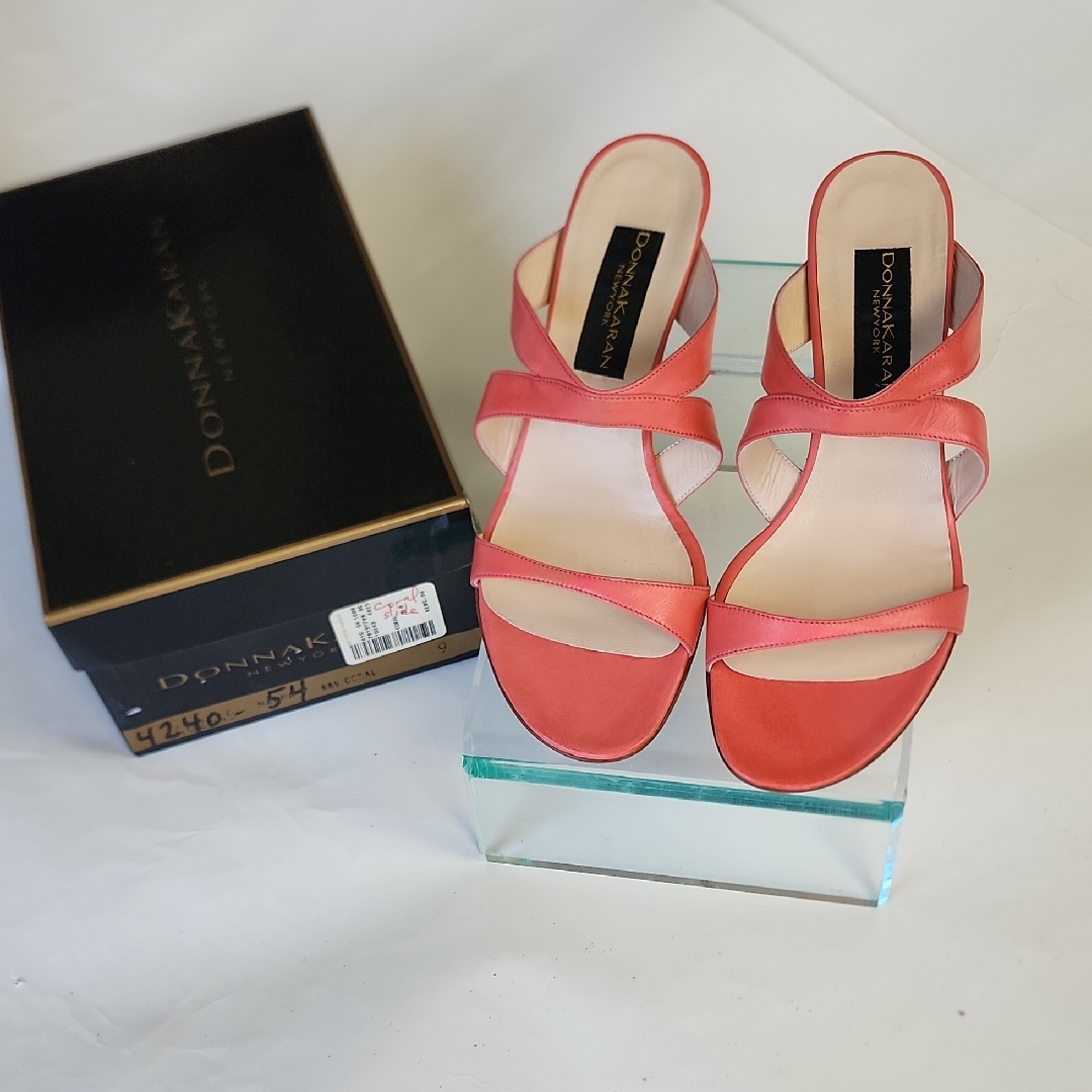 Donna Karan 9 Coral Ponk Strappy Sandals Kitten Heels Designer